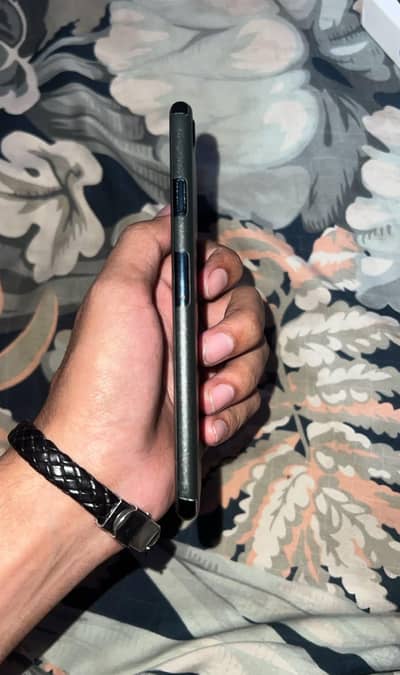 Apple iPhone SE 3rd generation all okay waterpaxk set with 7 days warr