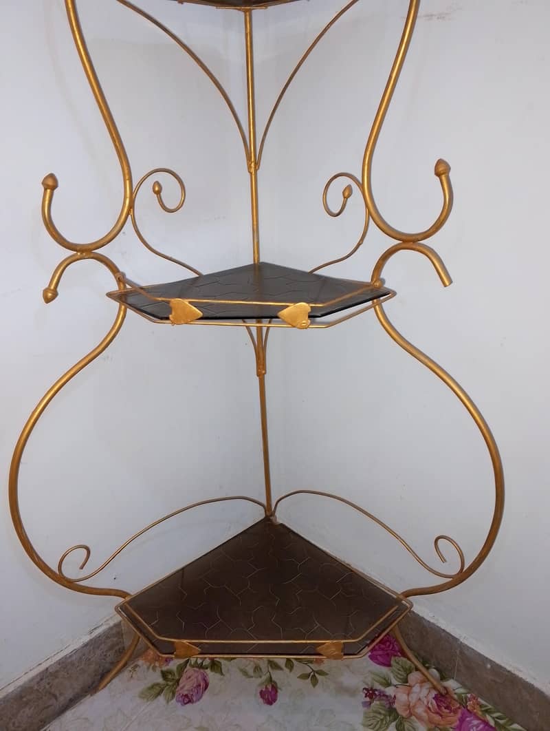 Corner shelf 6