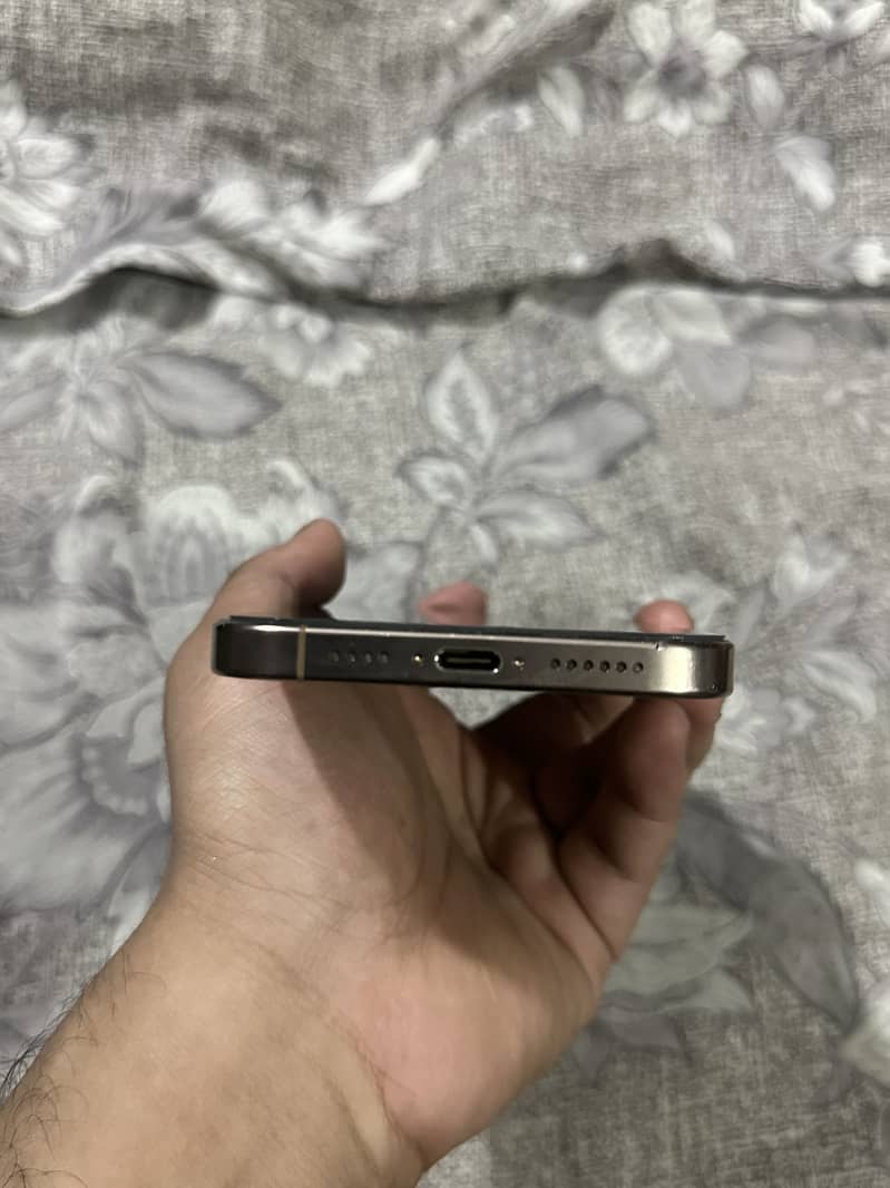 Iphone 16 Pro Max 7