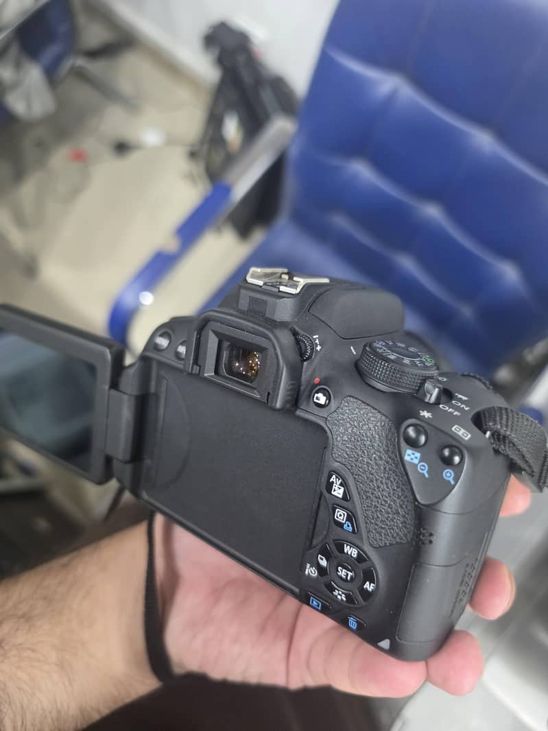Canon 700D 3