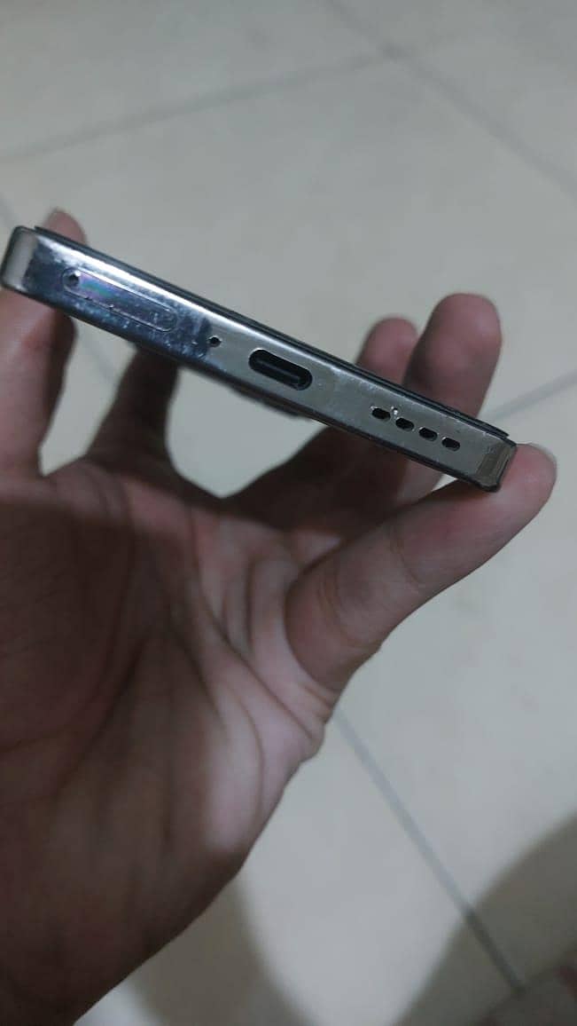 Infinix Note 40 4