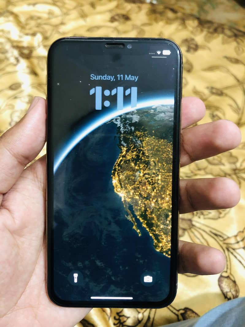Apple iPhone XS 0
