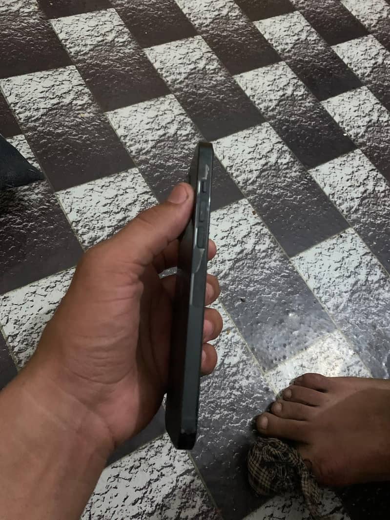 Apple iPhone 14 Pro Max 3