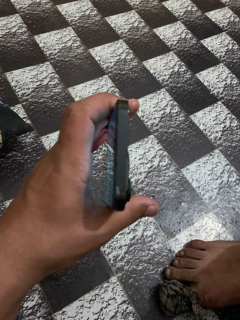 Apple iPhone 14 Pro Max 4