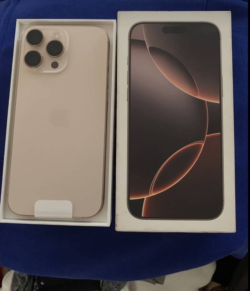 Apple iPhone 16 Pro Max 0