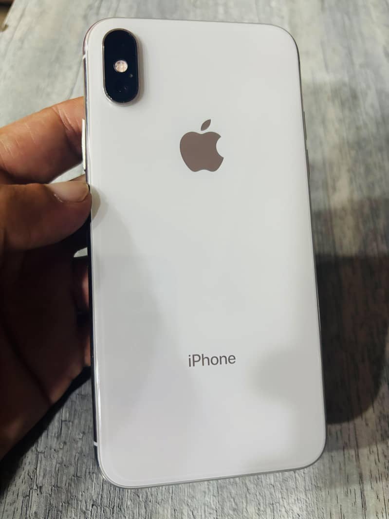Apple iPhone XS 3