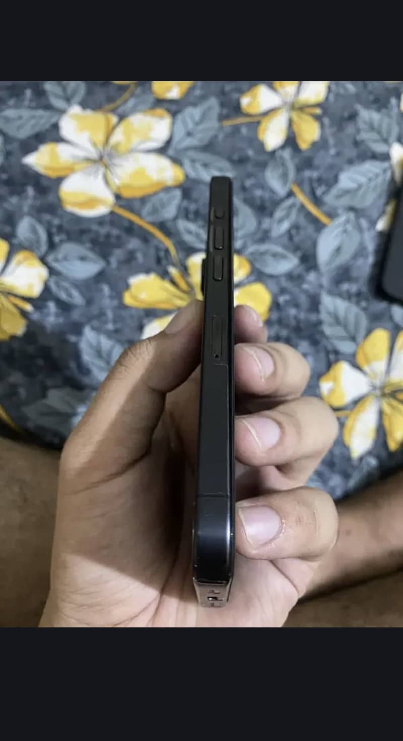 Apple iPhone 15 Pro 1
