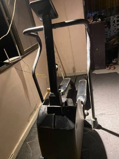 elliptical and cycling sale krhi ho gym change krhi isliye