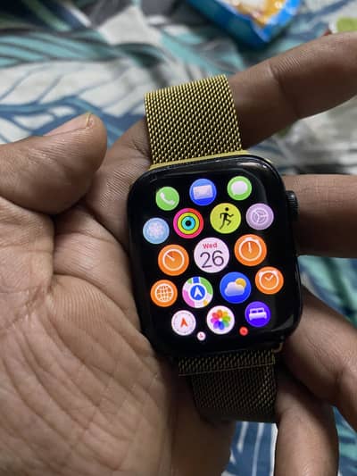 Apple watch series 8 45mm E SIM MODEL