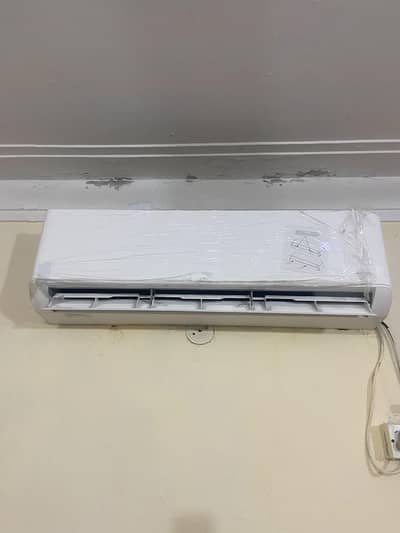 TCL T3 1.5 TON INVERTER BRAND NEW  3 MONTHS USED