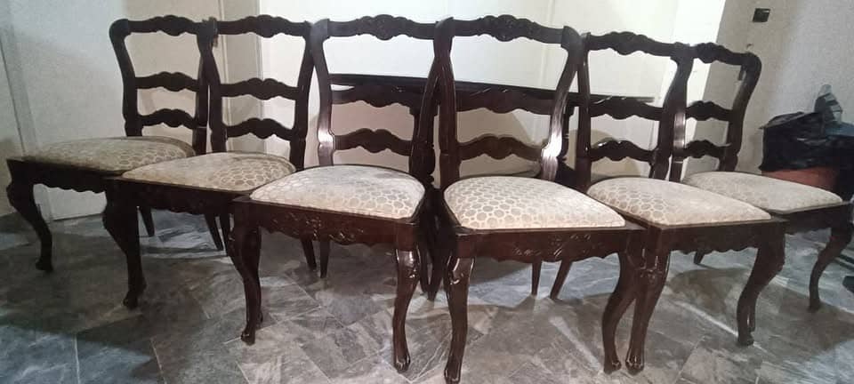 6-Seater Dining Table 5