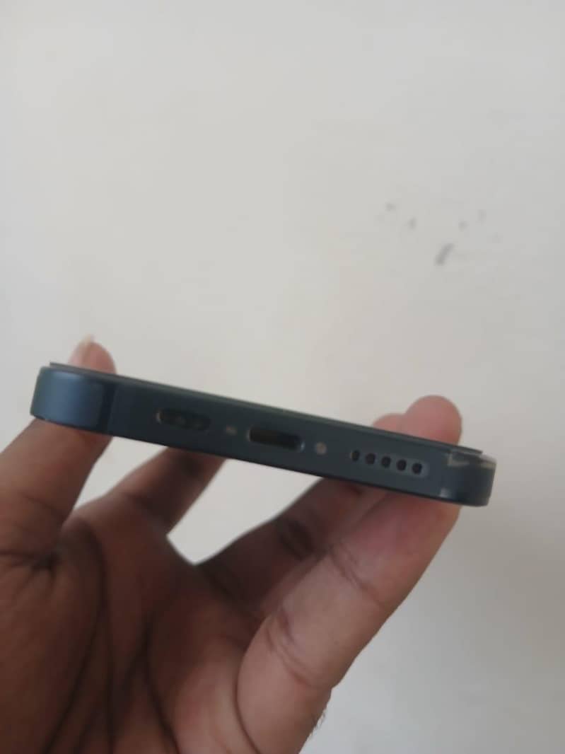 Apple iPhone 13 1