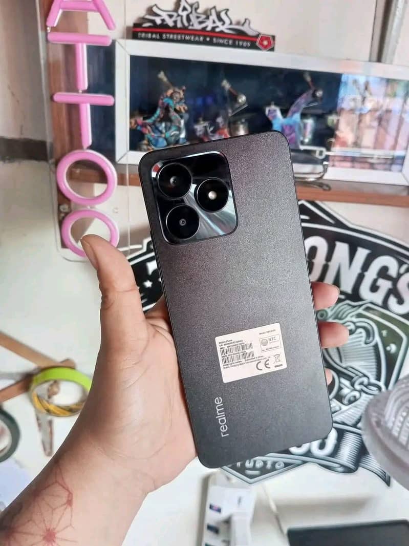 Realme C53 1