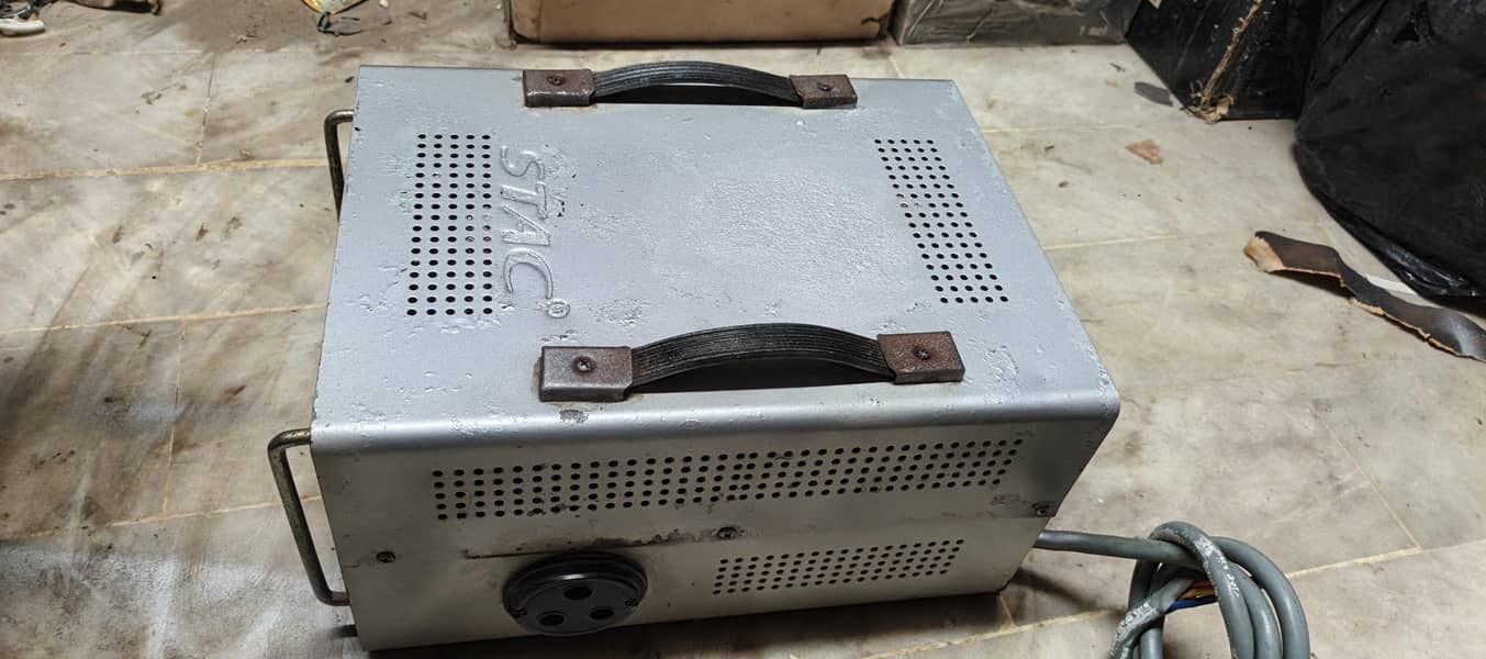 Stabilizer 5000 Watt 1