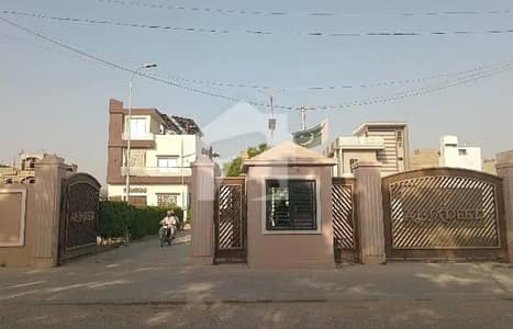240 Sq yards plots available for sale