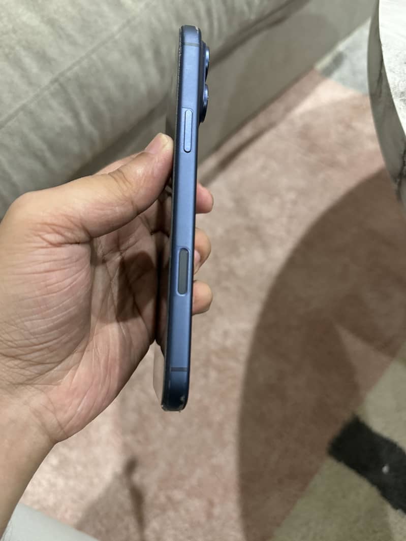 17 pro max sim locked 2