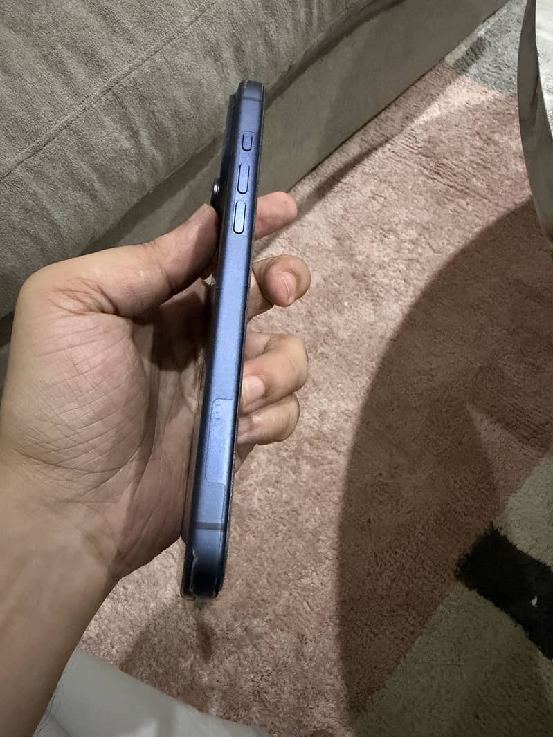 17 pro max sim locked 3