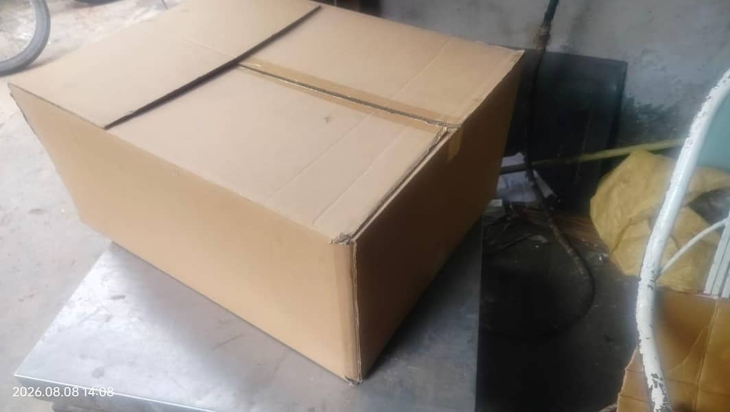 carton box/packaging box 14