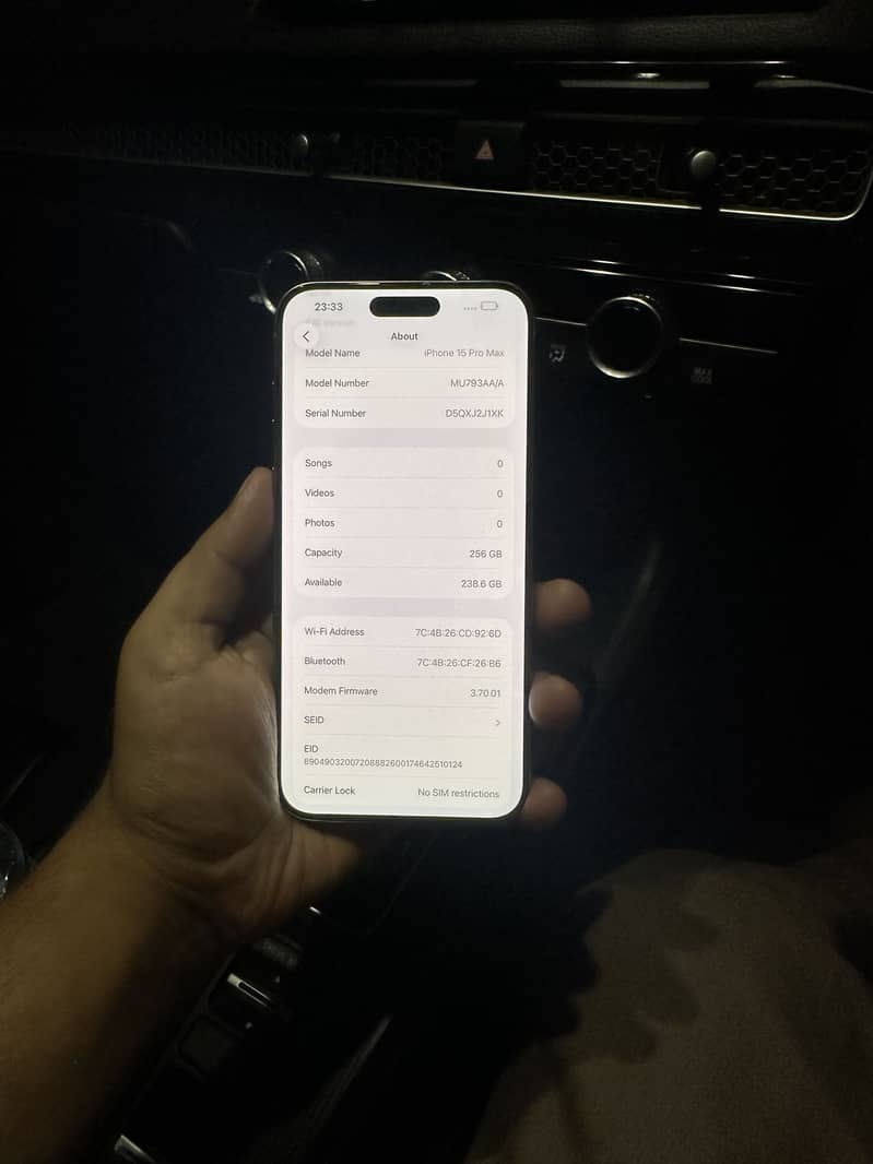 Apple iPhone 15 Pro Max 3