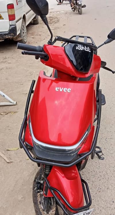 Evee Gen Z Pro Electric Scooter | 76.8V 30Ah | 1000W | 1000 KM Driven