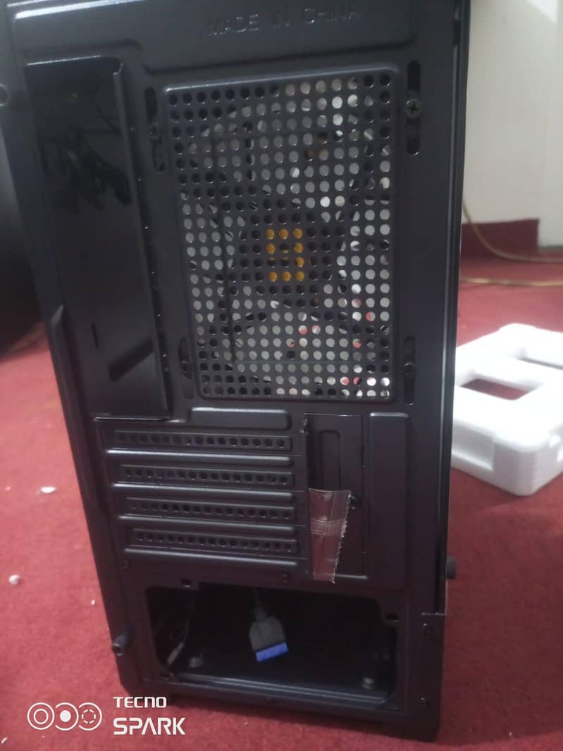 Boost E200 MicroATX Gaming Case 2