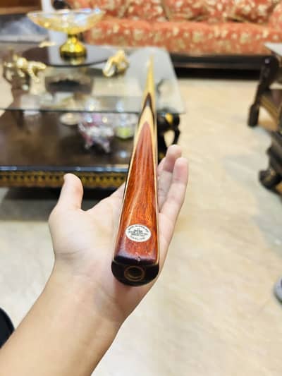 SNOOKER CUE/STICK