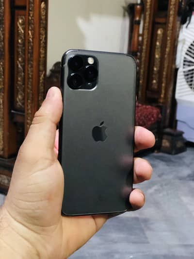 Iphone 11 pro 0313/4618711 contact only
