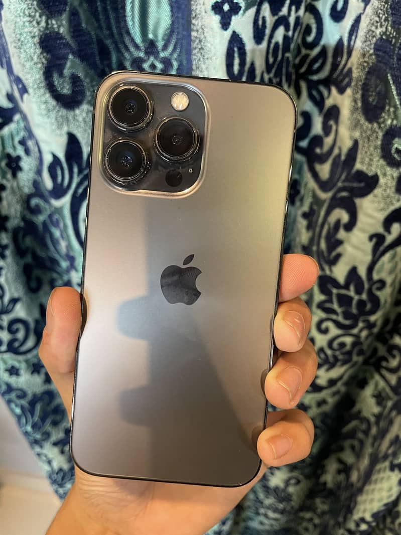 Apple iPhone 13 Pro 2