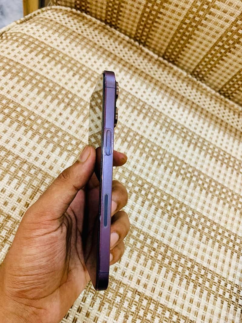 Apple iPhone 14 Pro Max 3