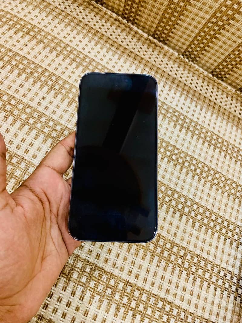 Apple iPhone 14 Pro Max 4