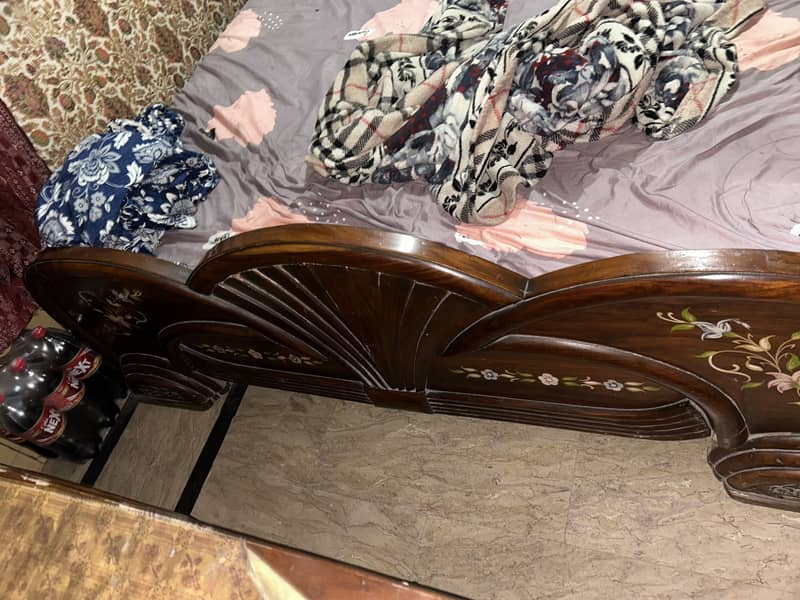 Bed + 2 side tabels + dressing table 6