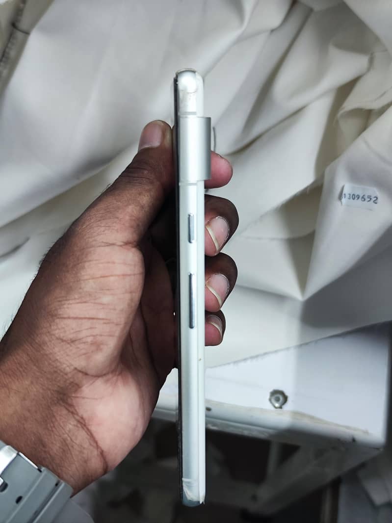 Google Pixel 7 3