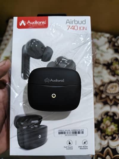 Audionic 740 ION brand new condition. . . . !