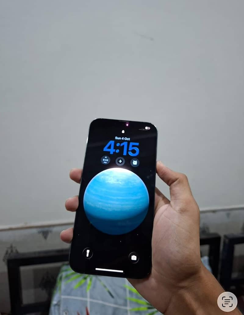 Apple iPhone 13 Pro Max 1