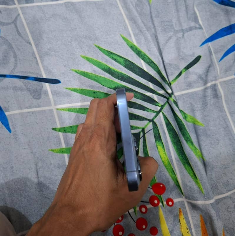 Apple iPhone 13 Pro Max 3