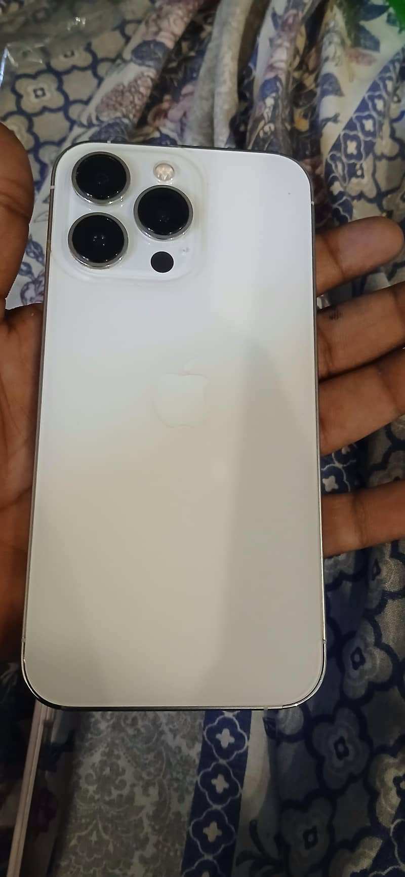 Apple iPhone 13 Pro 1