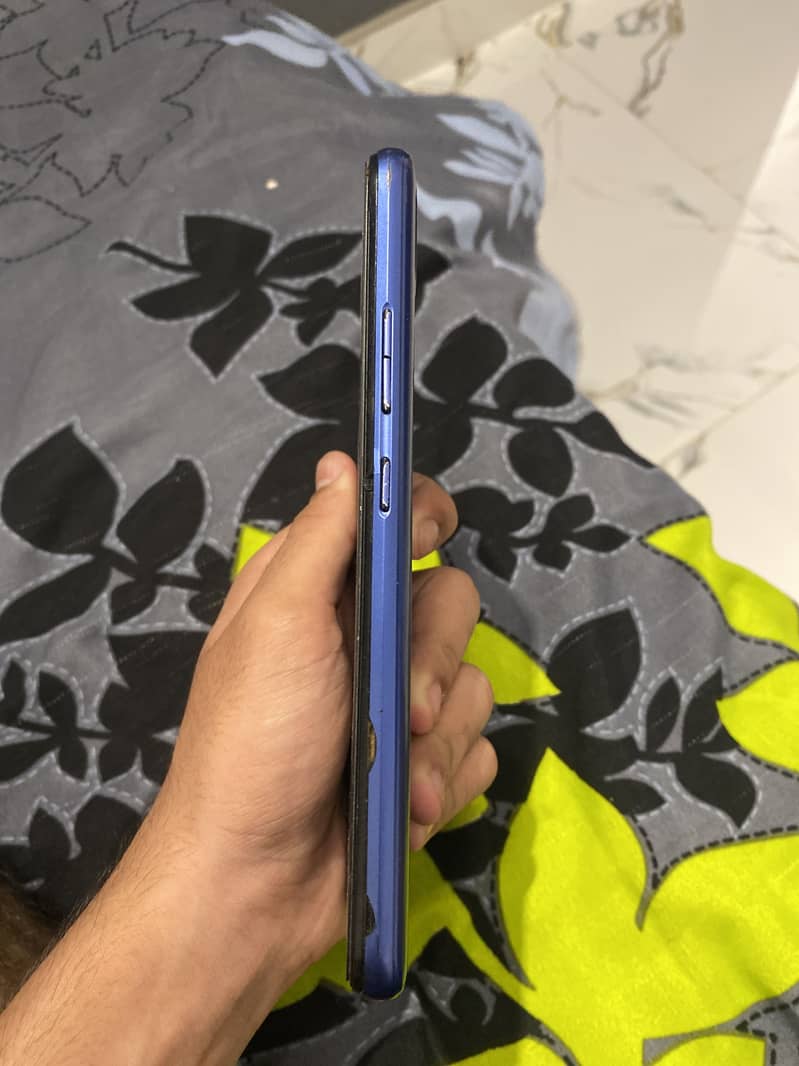 Realme C12 1