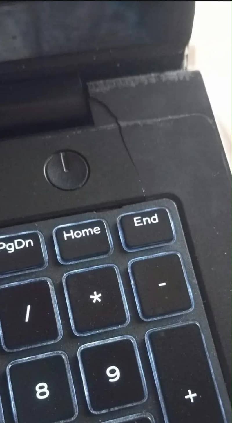 Dell Core i5 5th generation Touchscreen 1