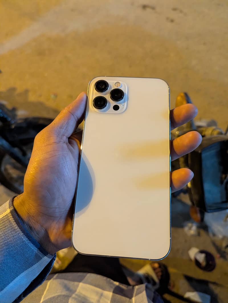 Apple iPhone 12 Pro Max 0