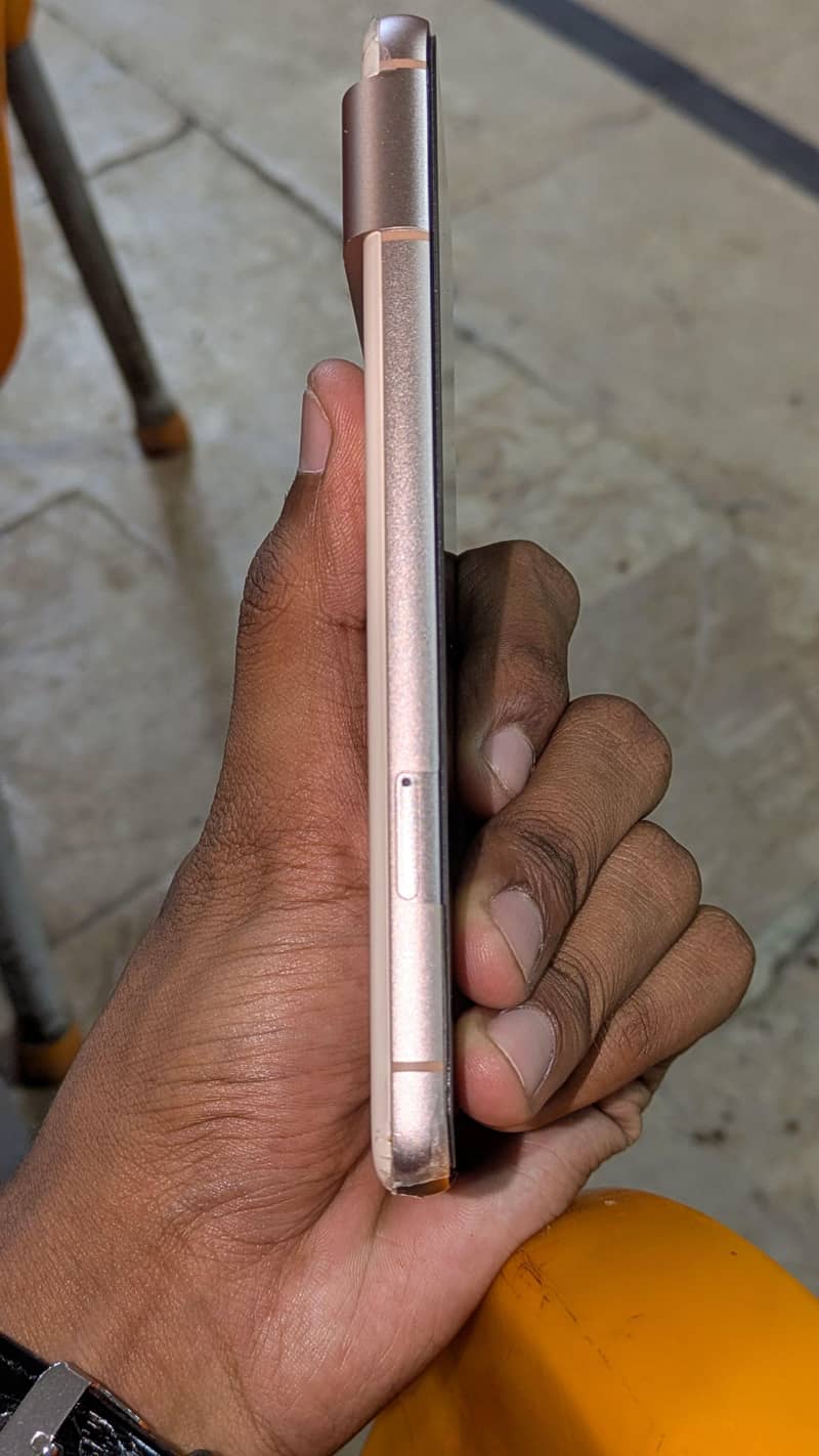 Google Pixel 8 1