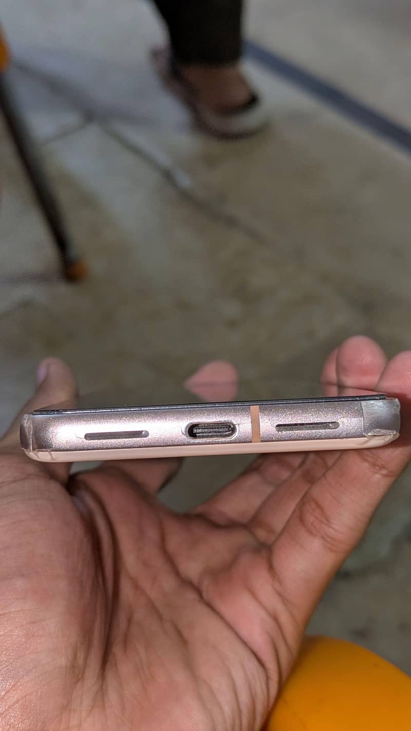 Google Pixel 8 2