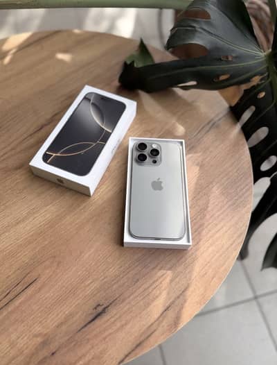 Apple iPhone 16 Pro
