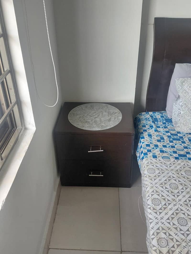 Single Bedset with book shelf 1