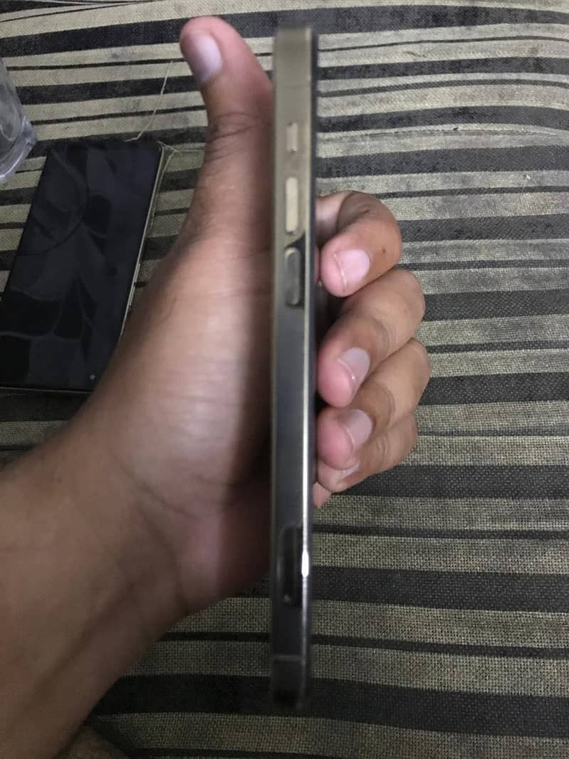 Apple iPhone 12 Pro 6