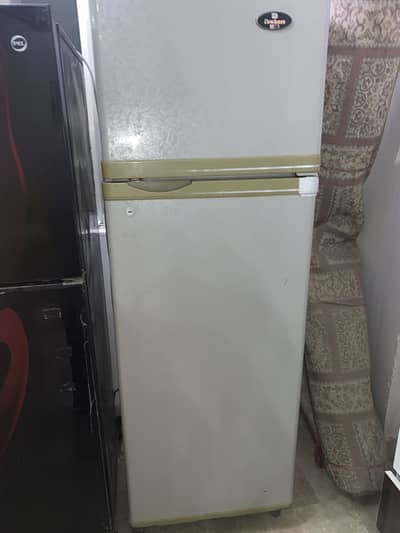 Dawlannce Medium Size Fridge