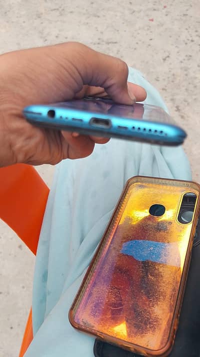 Tecno Spark 4