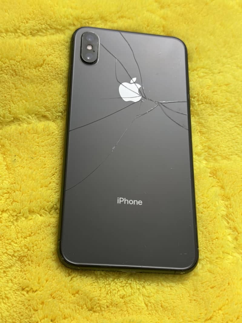 Apple iPhone XS Max 0