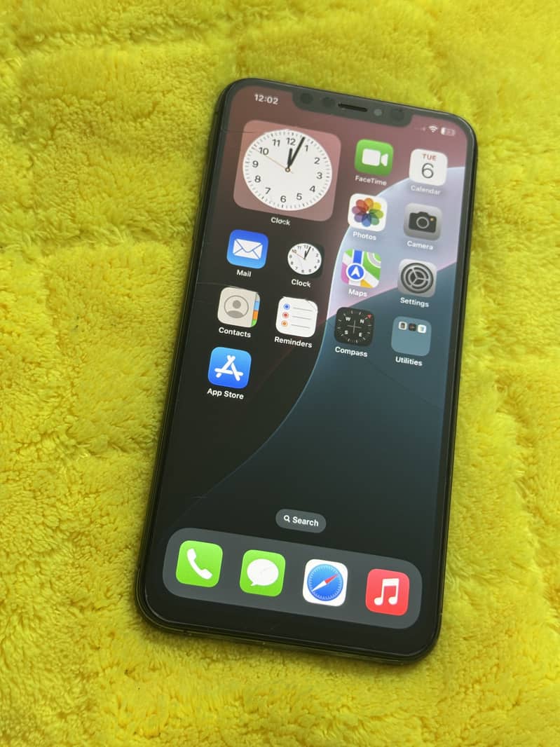 Apple iPhone XS Max 2