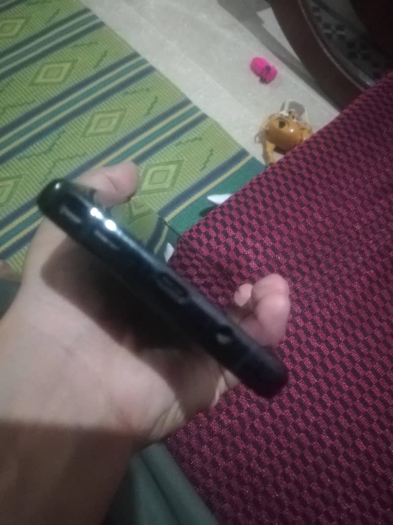 Samsung Mobile Note 8 4