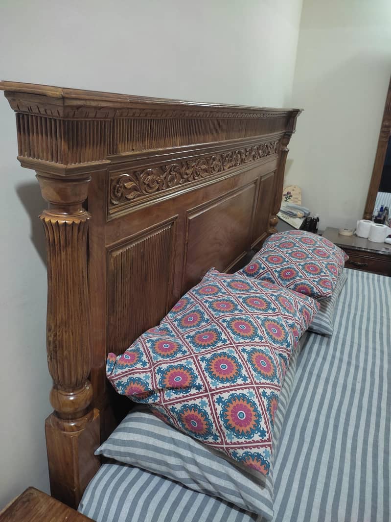 shesham bed 1